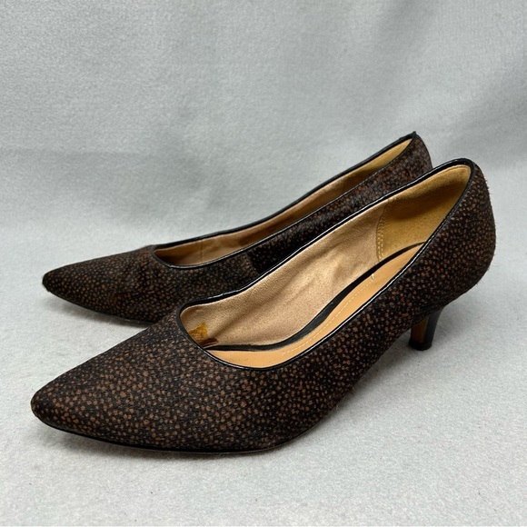 Clarks Women’s size 7.5M Sage Copper Calf Hair Pump, brown and black - Picture 1 of 16